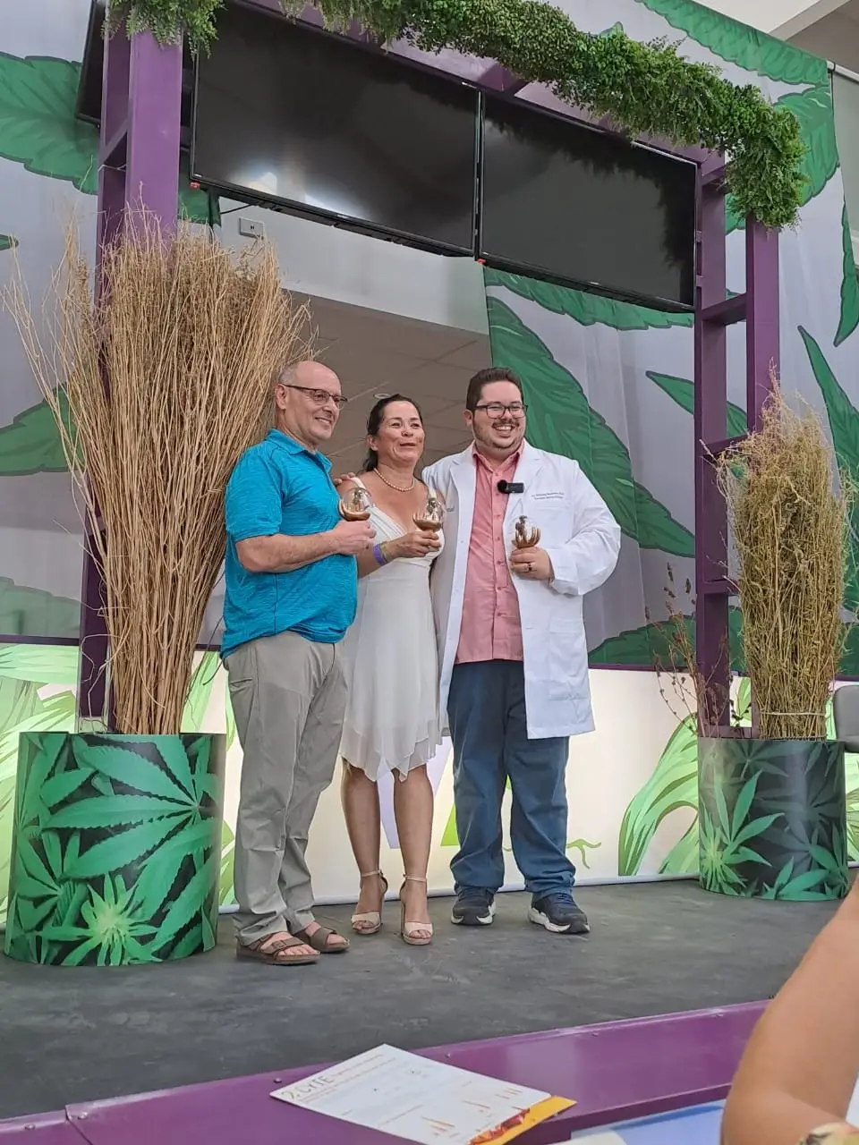 Dr Abe receiving his award as Costa Rica's #1 Cannabis Scholar at CSICA 2023